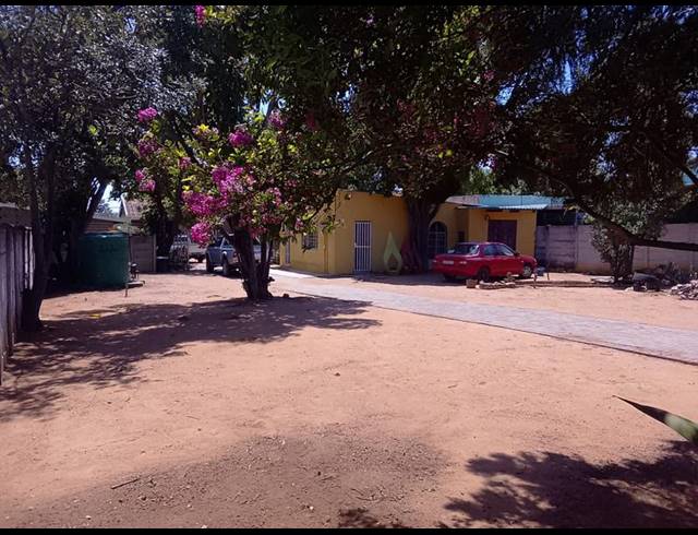 3 BEDROOM HOUSE FOR SALE IN RUSTENBURG CENTRAL